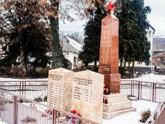 Pamätník- Sucháň